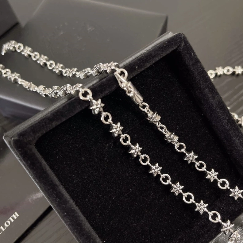 Sleek Chrxmx Hxxrts Necklaces 296812