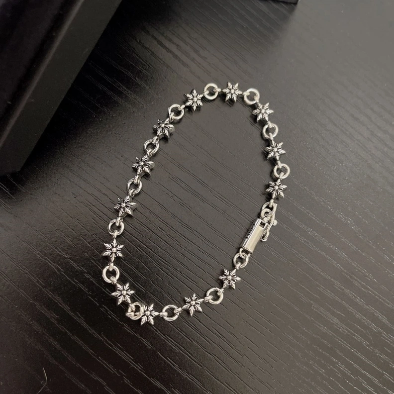 Sleek Chrxmx Hxxrts Necklaces 296812