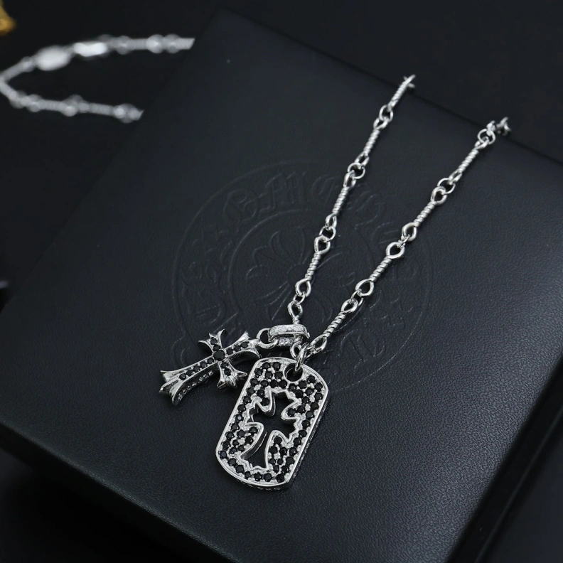 Resilient Chrxmx Hxxrts Necklaces 296799