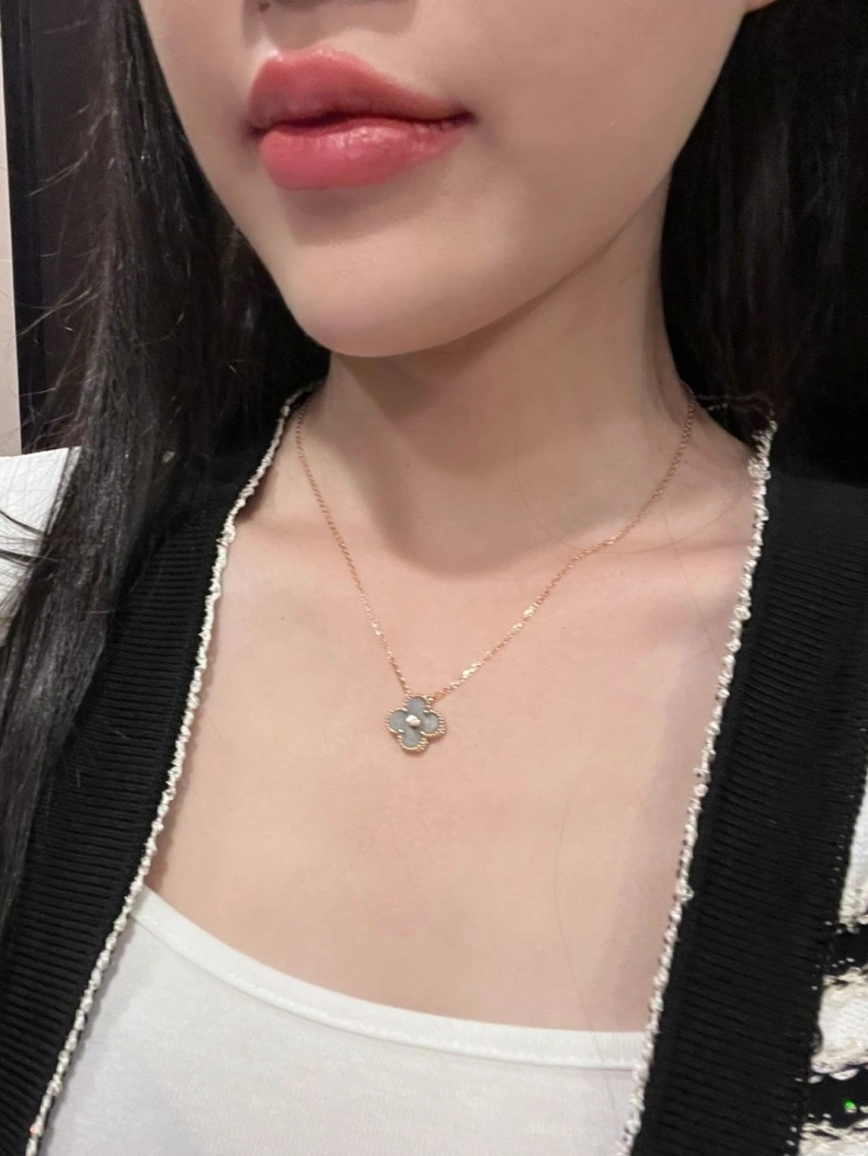 Practical Chxnxl Necklaces 285351