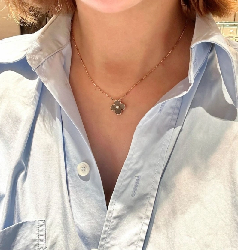 HighQuality Chxnxl Necklaces 285339