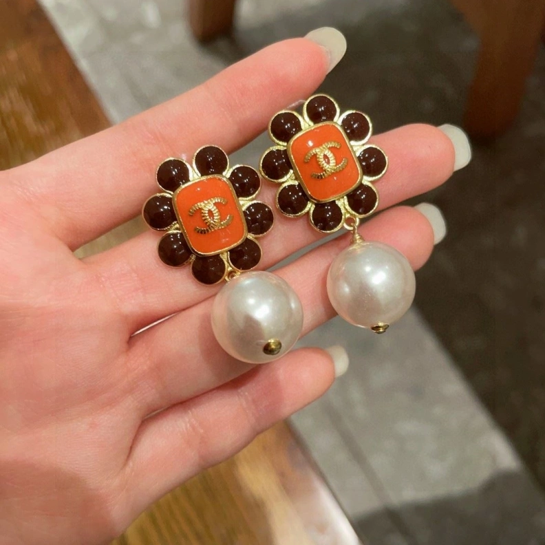 EyeCatching Chxnxl Earrings 285743
