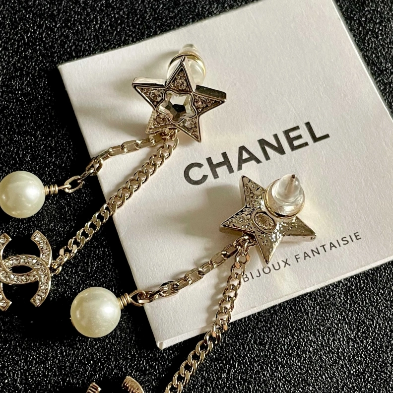Vibrant Chxnxl Earrings 285754