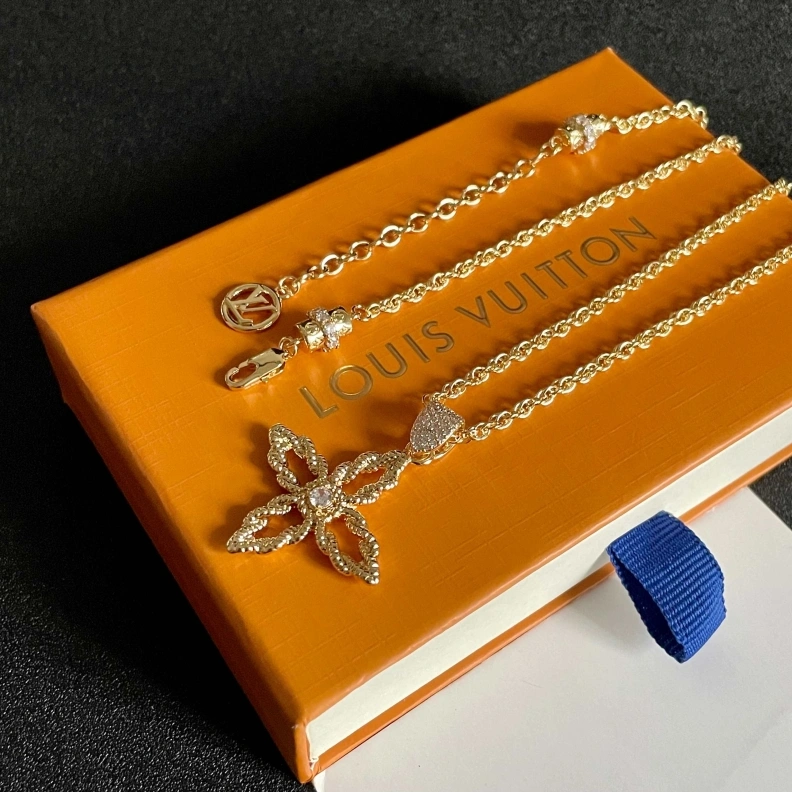 Durable LX Necklaces 308844