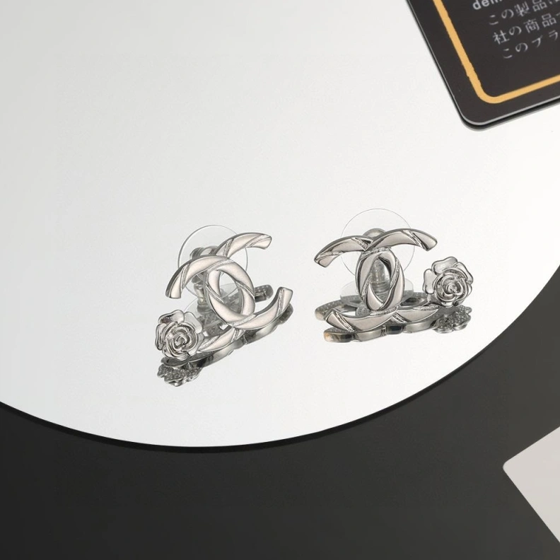 Minimalist Chxnxl Earrings 285737