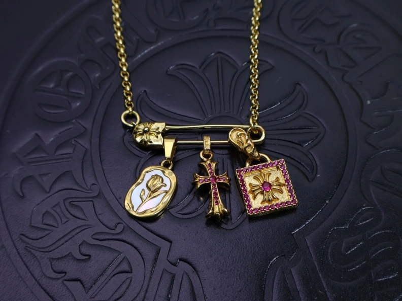 Vibrant Chrxmx Hxxrts Necklaces 296789