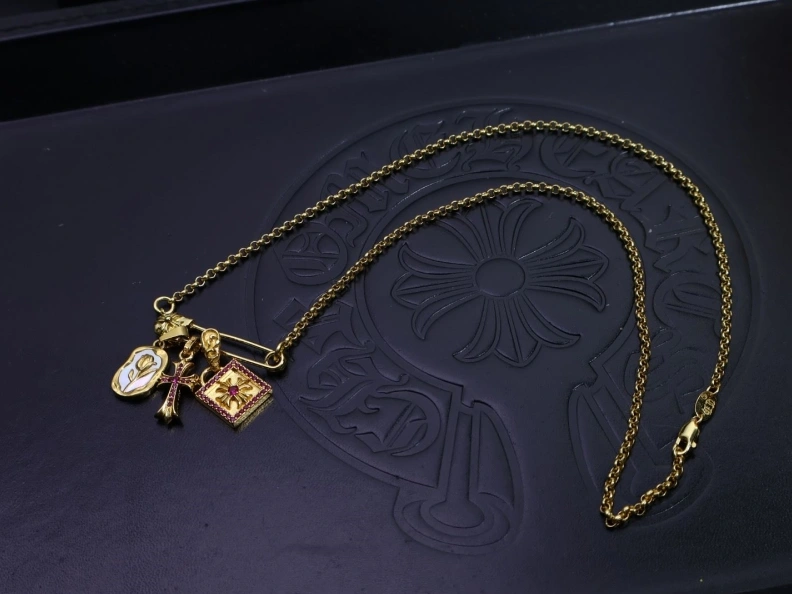 Vibrant Chrxmx Hxxrts Necklaces 296789