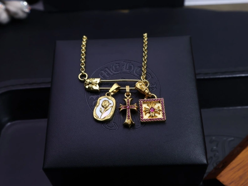 Vibrant Chrxmx Hxxrts Necklaces 296789