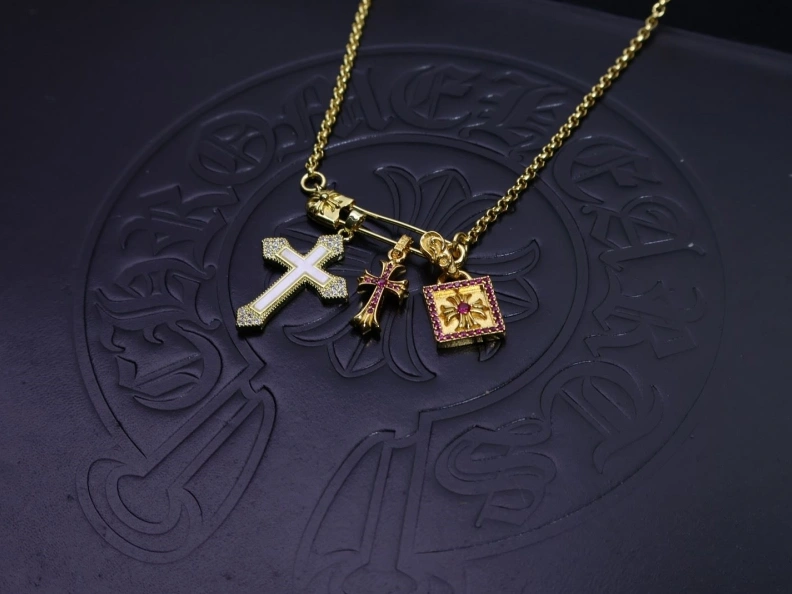 UrbanStyle Chrxmx Hxxrts Necklaces 296791