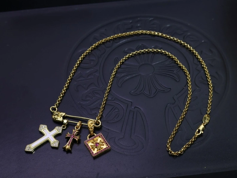 UrbanStyle Chrxmx Hxxrts Necklaces 296791