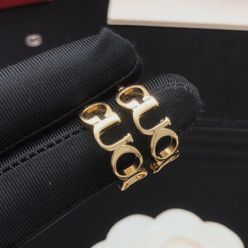Gxccx Earrings Trendy 302753