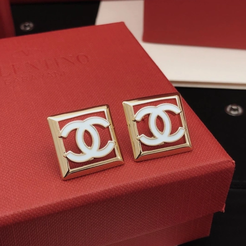 Lightweight Chxnxl Earrings 285752