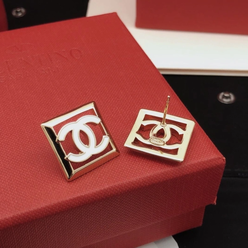 Lightweight Chxnxl Earrings 285752