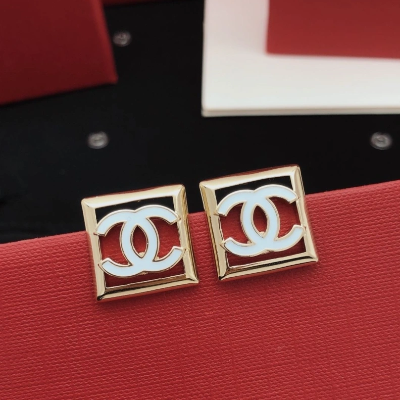 Lightweight Chxnxl Earrings 285752