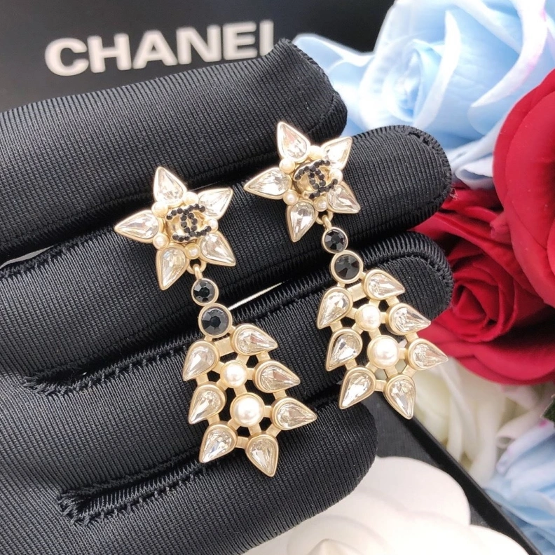 Trendsetting Chxnxl Earrings 285742