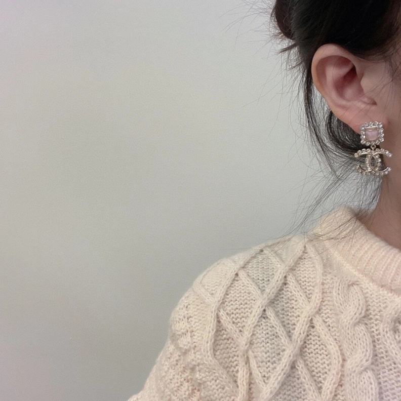 Lightweight Chxnxl Earrings 285753