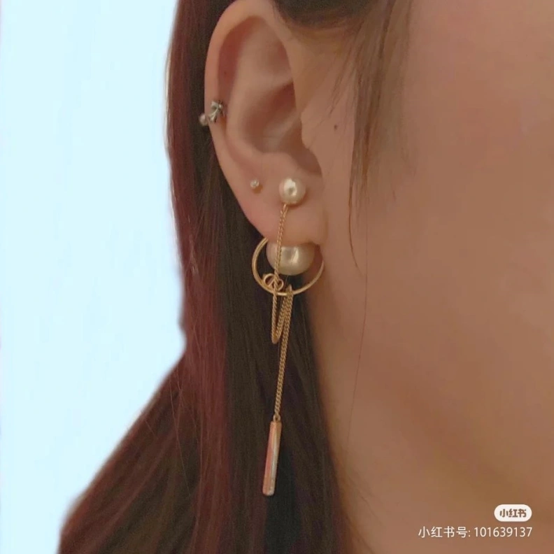 Christian Dxxr Earrings Minimalist 294159