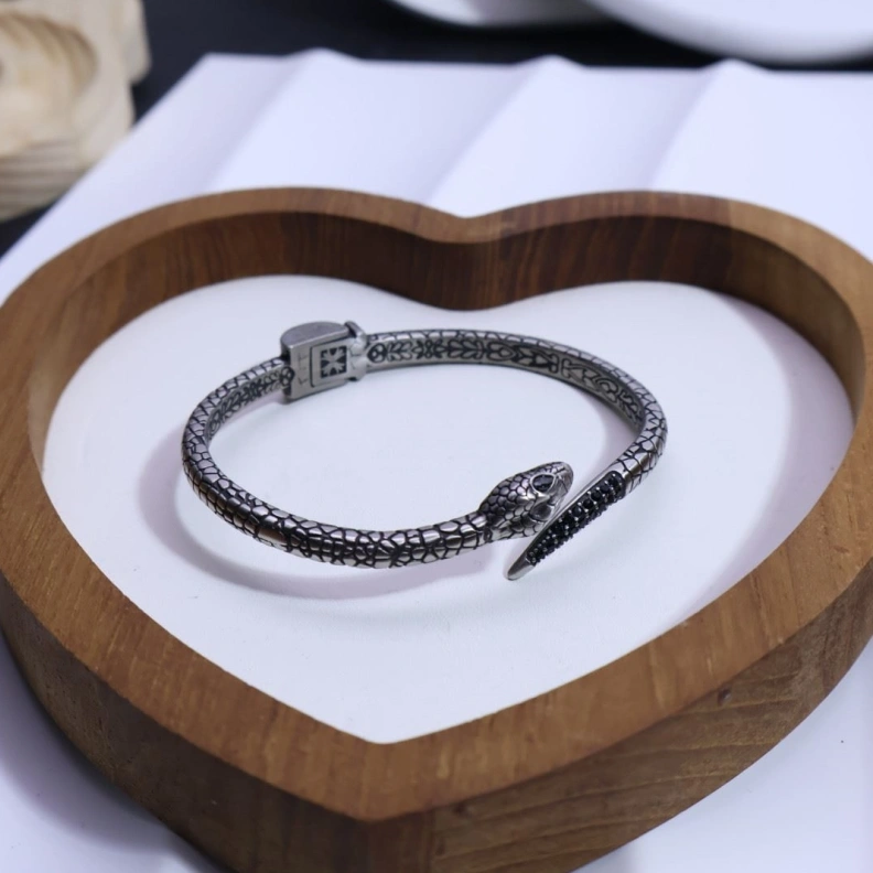 Minimalist Chrxmx Hxxrts Bracelets 297258