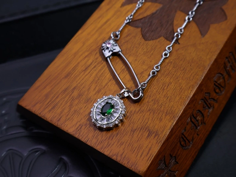 Comfortable Chrxmx Hxxrts Necklaces 296776