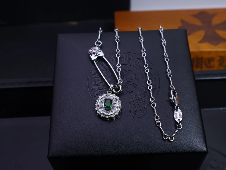 Comfortable Chrxmx Hxxrts Necklaces 296776