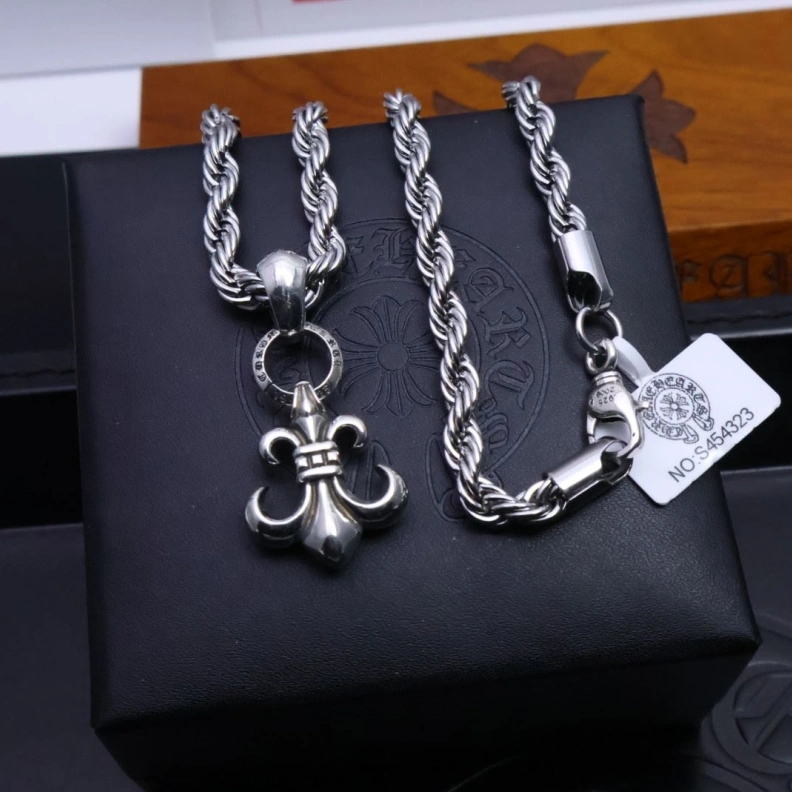 Sleek Chrxmx Hxxrts Necklaces 296758