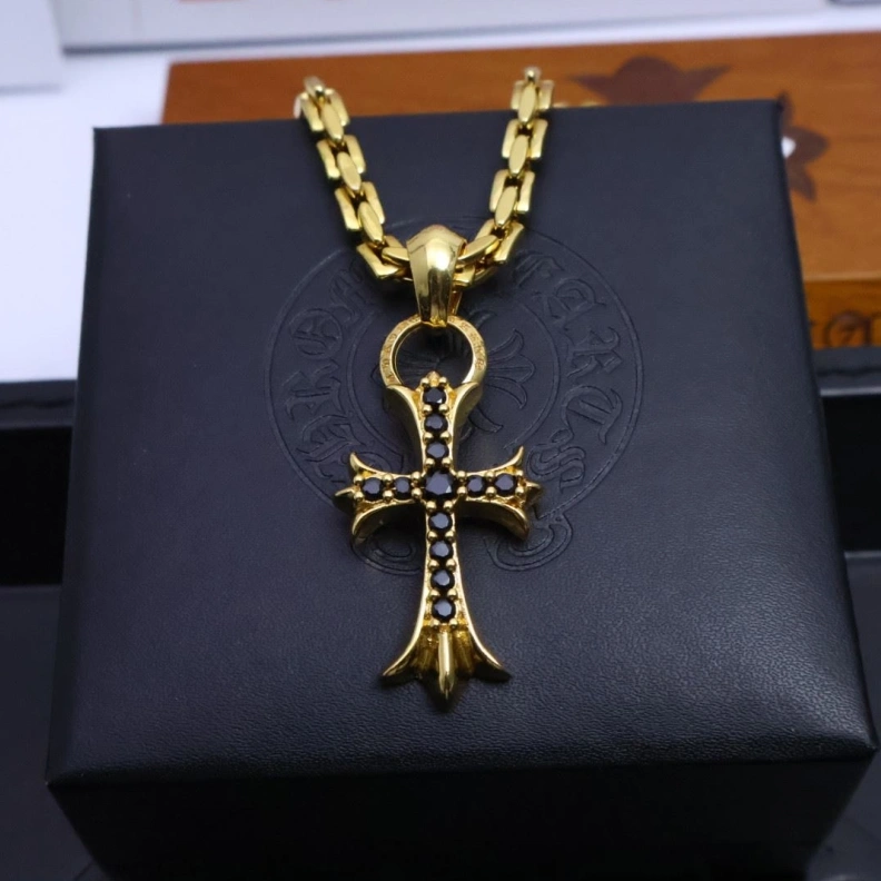 Resilient Chrxmx Hxxrts Necklaces 296754