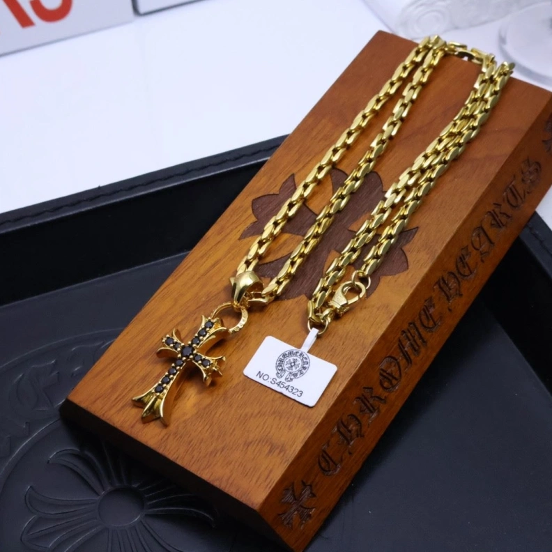 Resilient Chrxmx Hxxrts Necklaces 296754