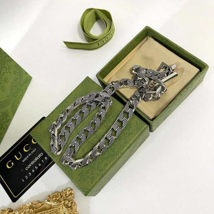 Stylish Gxccx Necklaces 302522