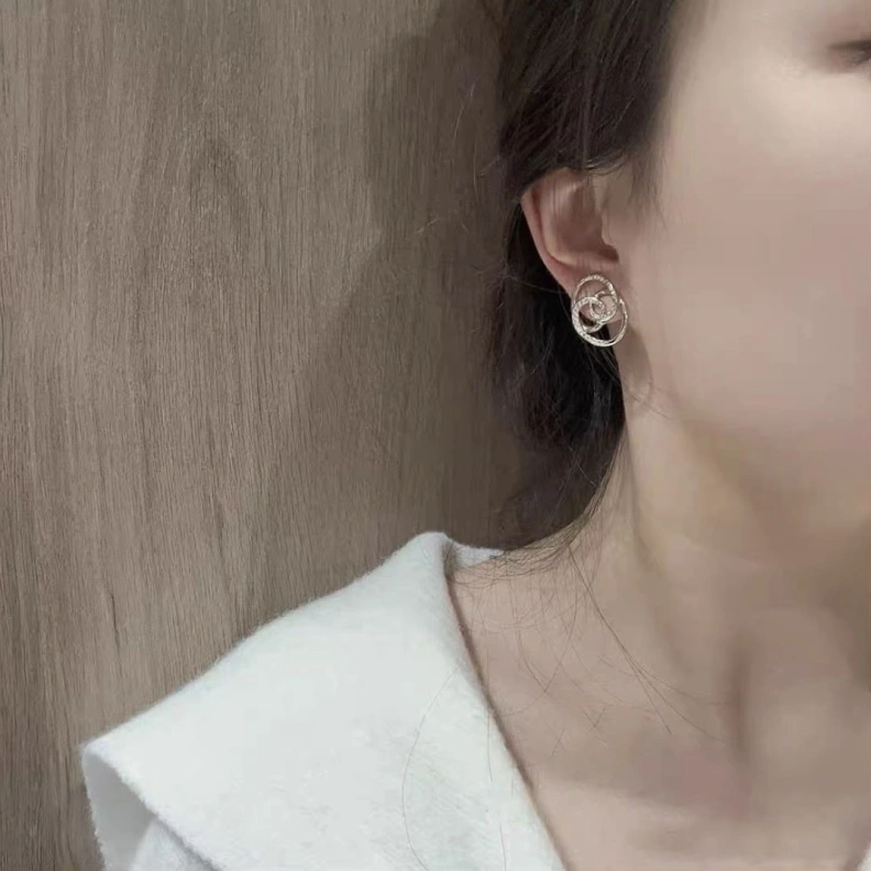 Breathable Chxnxl Earrings 285734