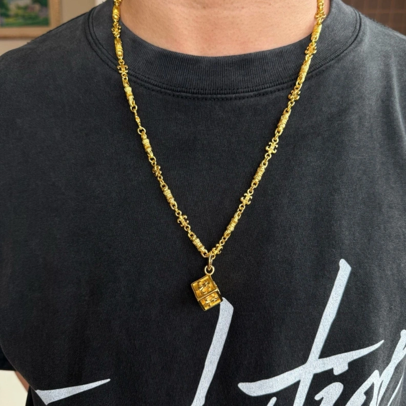 Resilient Chrxmx Hxxrts Necklaces 296749