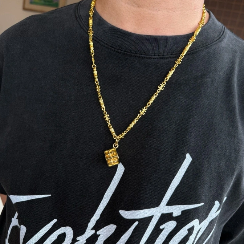 Resilient Chrxmx Hxxrts Necklaces 296749