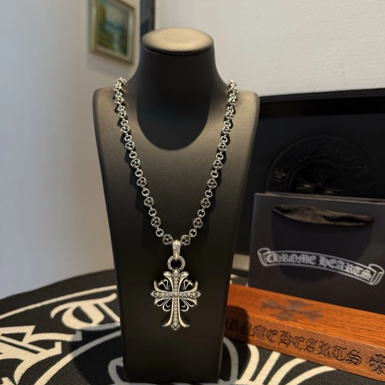 Durable Chrxmx Hxxrts Necklaces 296747