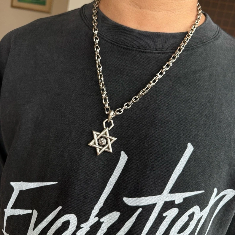 Chrxmx Hxxrts Necklaces Refined 296743