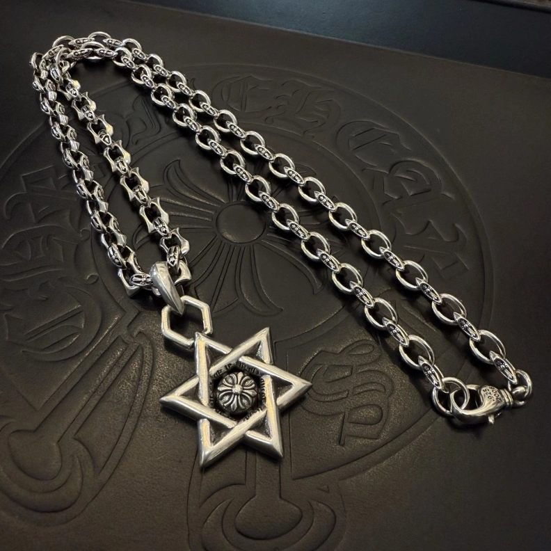 Chrxmx Hxxrts Necklaces Refined 296743