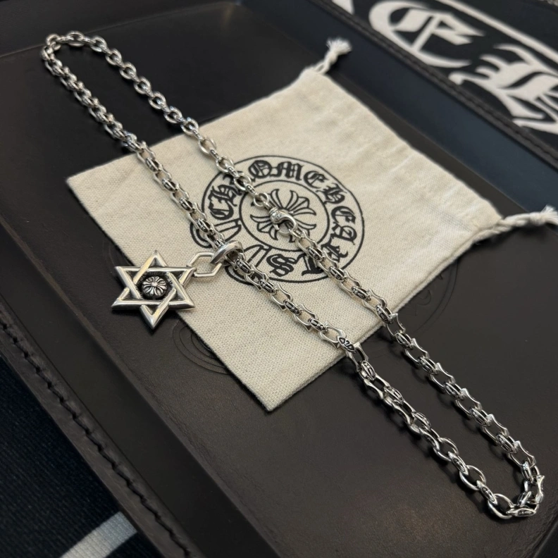 Chrxmx Hxxrts Necklaces Refined 296743