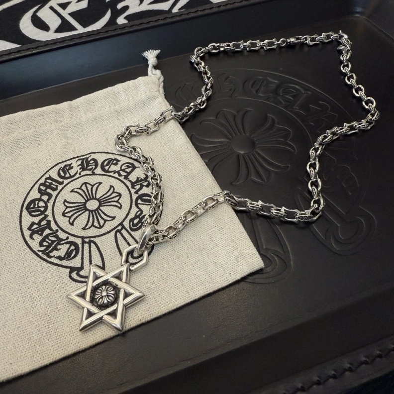 Chrxmx Hxxrts Necklaces Refined 296743