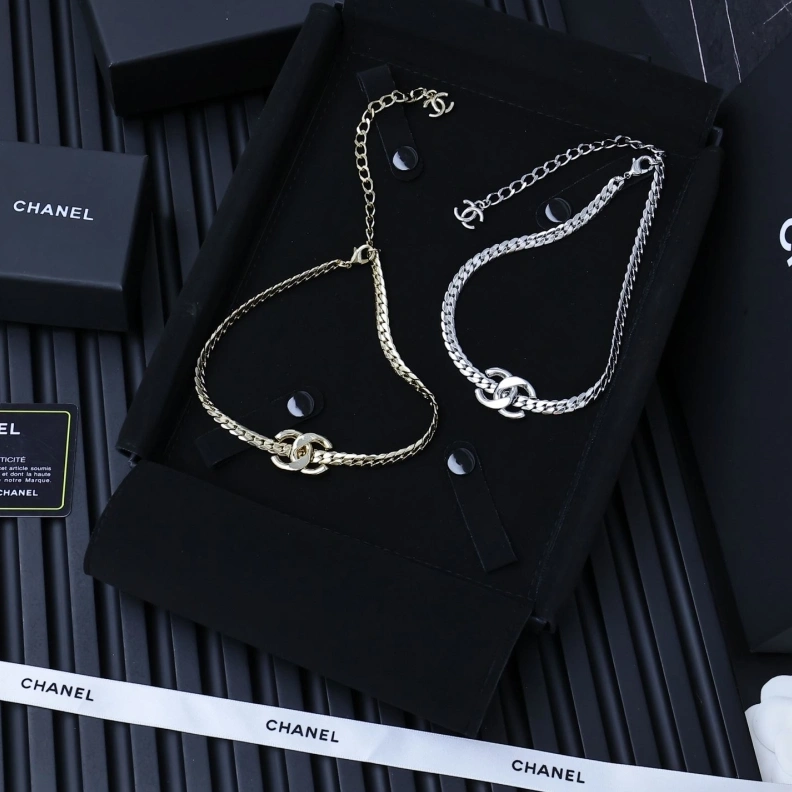 Minimalist Chxnxl Necklaces 285309