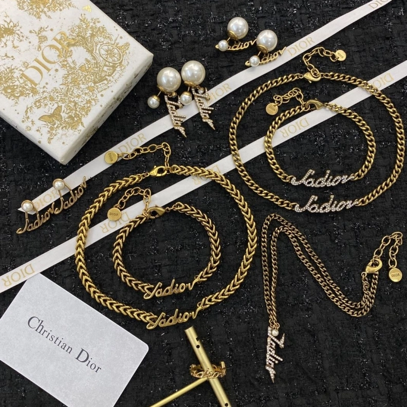 Christian Dxxr Necklaces Sleek 294058