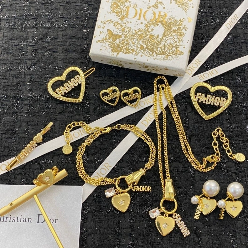 Sleek Christian Dxxr Necklaces 294067