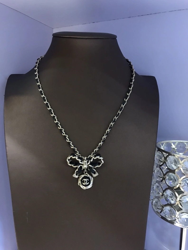 Comfortable Chxnxl Necklaces 285300