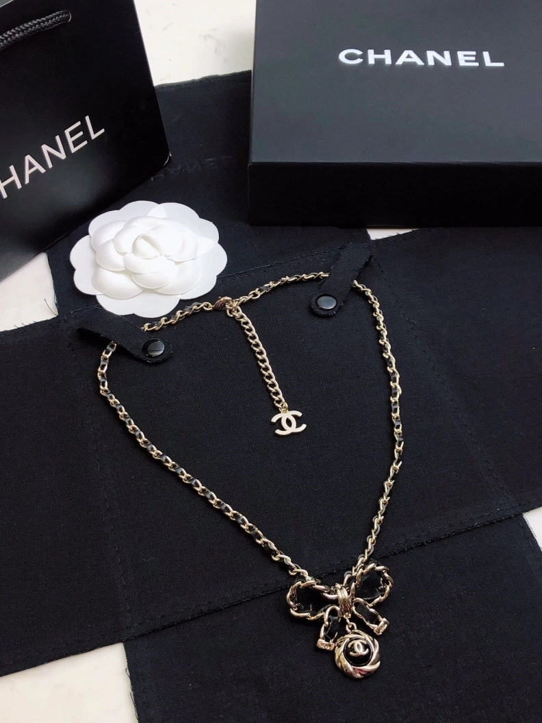 Comfortable Chxnxl Necklaces 285300