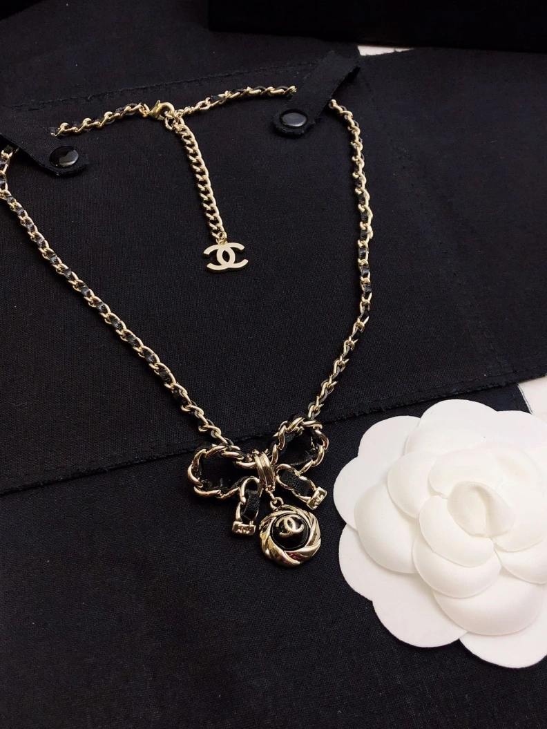 Comfortable Chxnxl Necklaces 285300