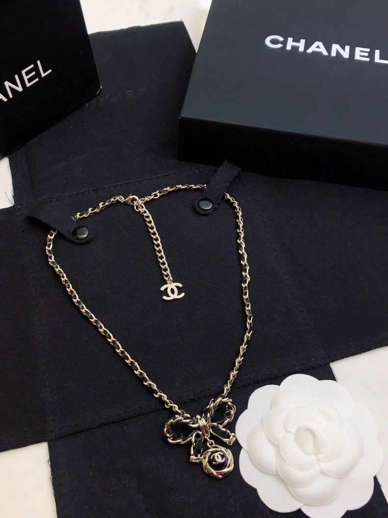 Comfortable Chxnxl Necklaces 285300