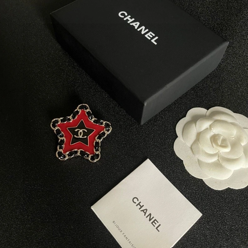 Elegant Chxnxl Brooches 286354