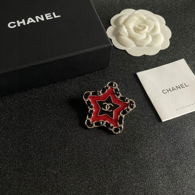 Elegant Chxnxl Brooches 286354