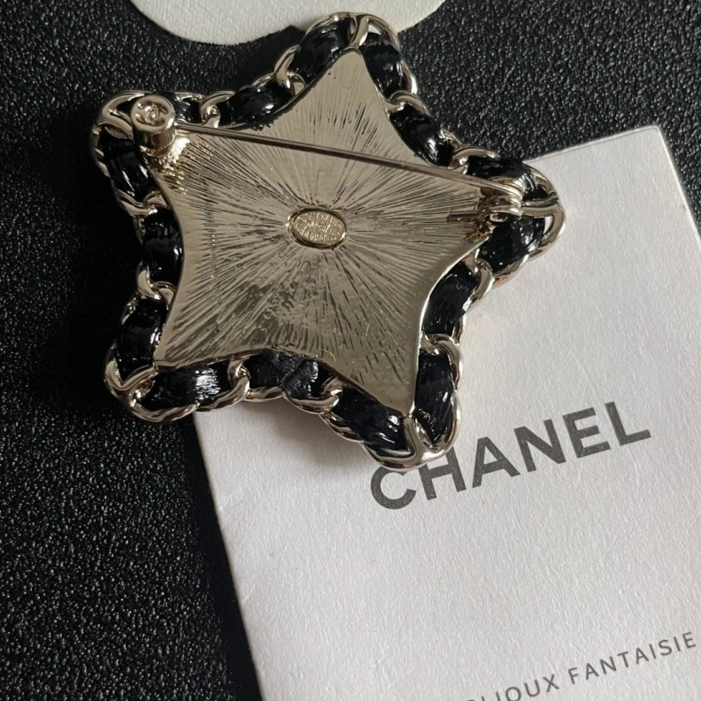 Elegant Chxnxl Brooches 286354
