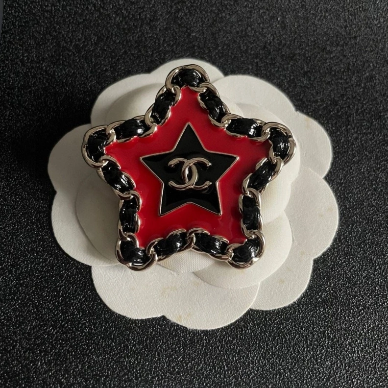 Elegant Chxnxl Brooches 286354