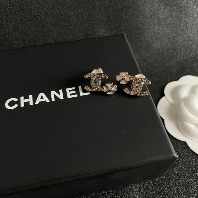 Stylish Chxnxl Earrings 285715