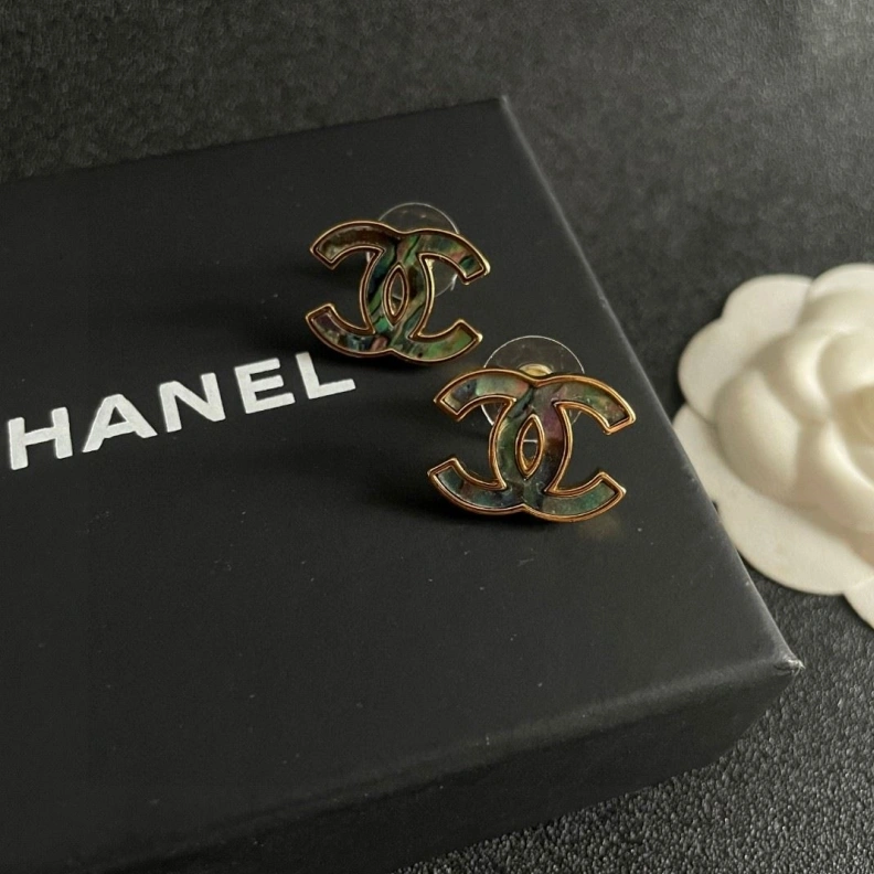 WellDesigned Chxnxl Earrings 285694