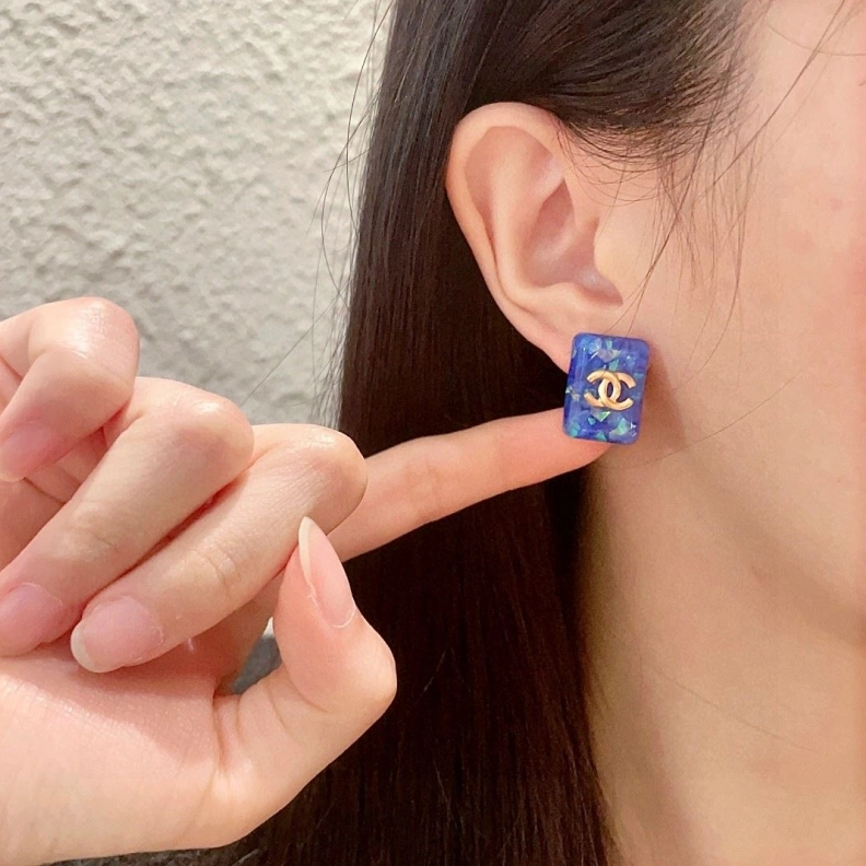 Lightweight Chxnxl Earrings 285677